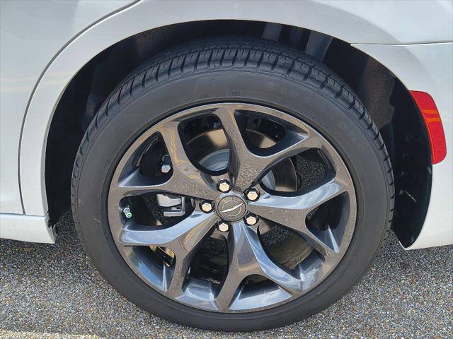 2023 Chrysler 300 Touring