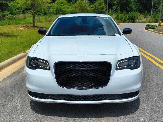 2023 Chrysler 300 Touring