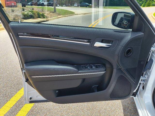 2023 Chrysler 300 Touring