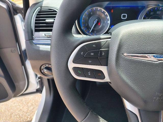 2023 Chrysler 300 Touring