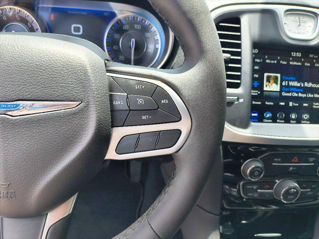 2023 Chrysler 300 Touring