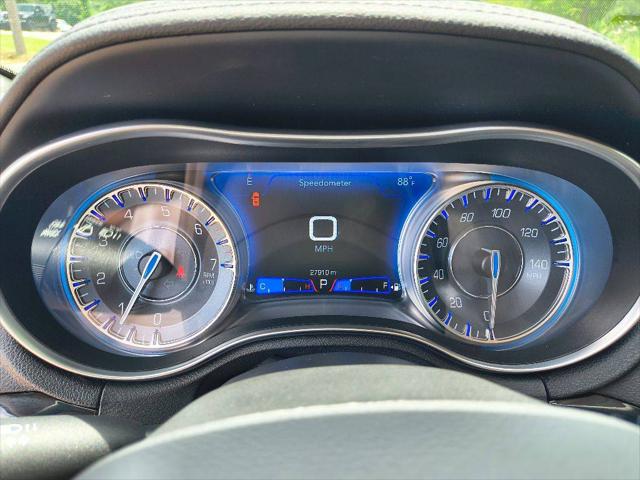 2023 Chrysler 300 Touring