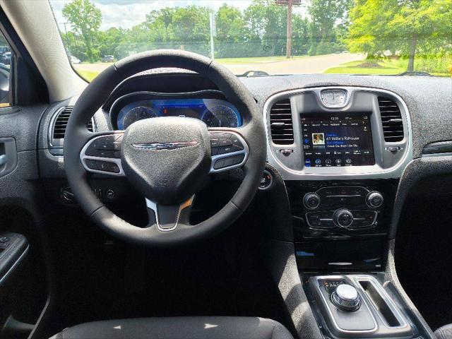 2023 Chrysler 300 Touring