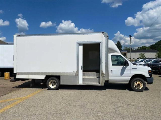 2017 Ford E-450 Cutaway E-450