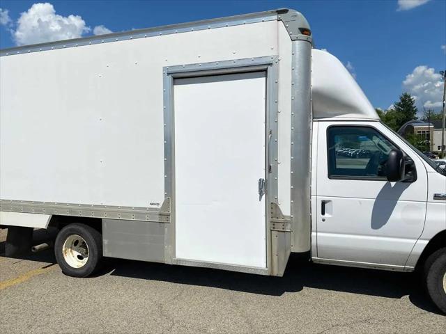 2017 Ford E-450 Cutaway E-450