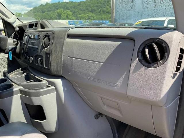 2017 Ford E-450 Cutaway E-450