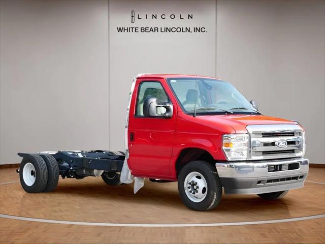 2026 Ford E-450 Cutaway E-Series Cutaway
