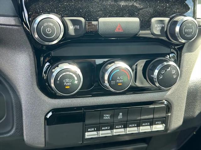 2025 Ram 3500 Tradesman/Big Horn