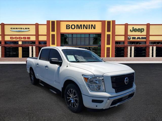2021 Nissan TITAN Crew Cab SV 4x2