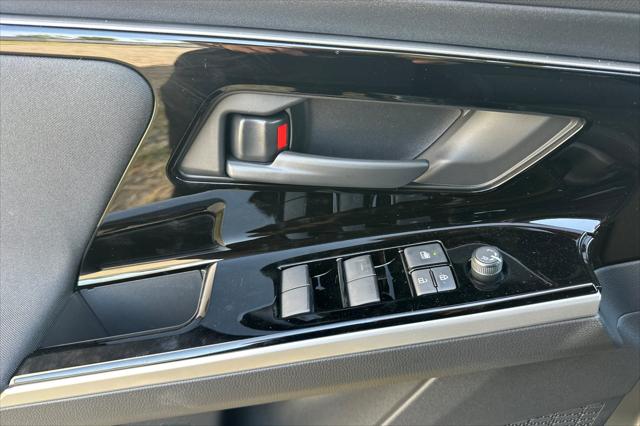 2025 Subaru Solterra Premium