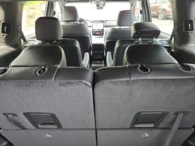 2025 Jeep Grand Cherokee L Limited 4x4