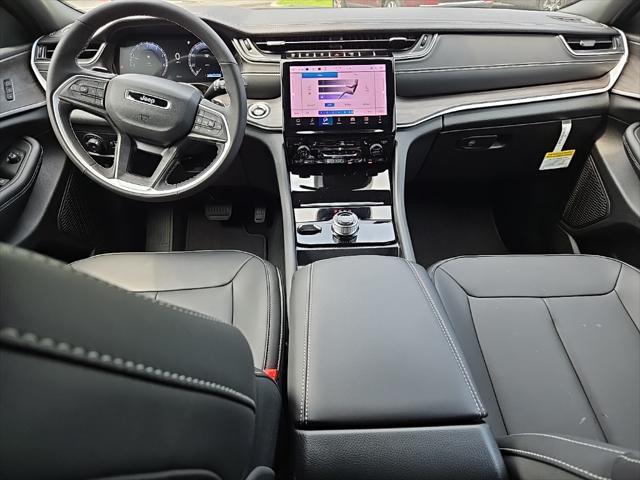 2025 Jeep Grand Cherokee L Limited 4x4