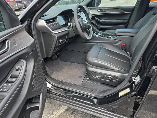 2025 Jeep Grand Cherokee L Limited 4x4