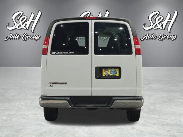 2018 Chevrolet Express LT