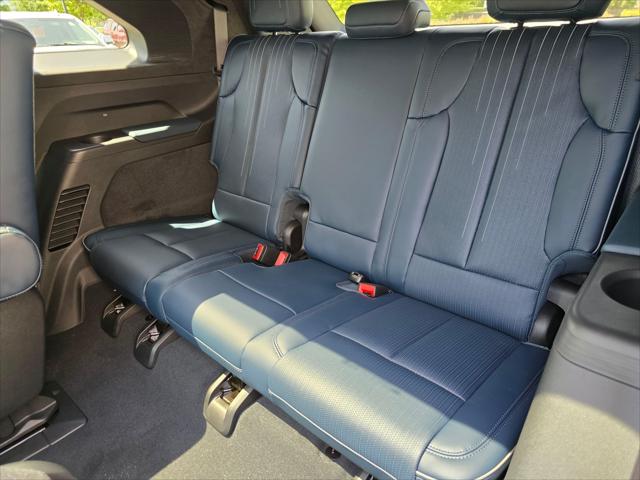 2025 Cadillac Escalade Luxury 2 AWD