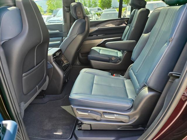 2025 Cadillac Escalade Luxury 2 AWD