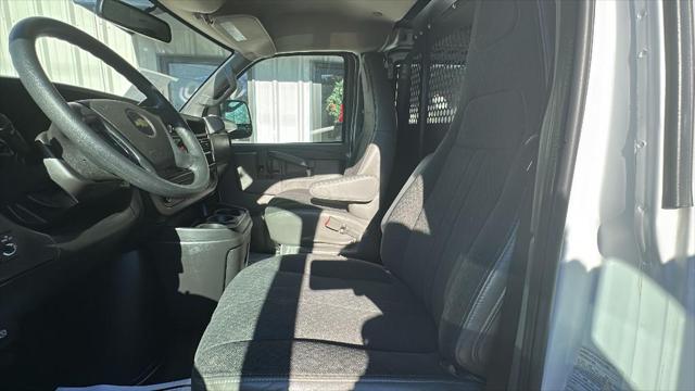 2023 Chevrolet Express Cargo Van RWD 2500 Regular Wheelbase WT