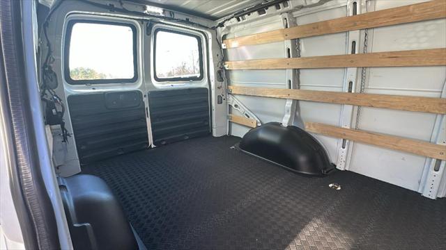 2023 Chevrolet Express Cargo Van RWD 2500 Regular Wheelbase WT
