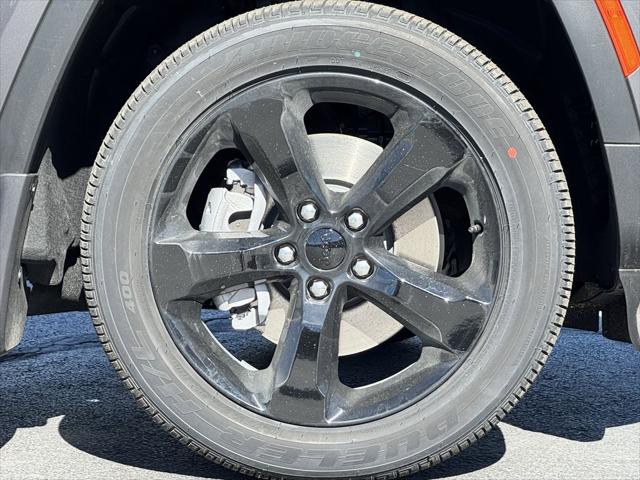 2025 Jeep Grand Cherokee L Altitude X 4x4