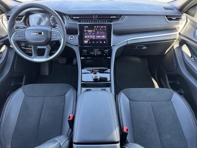 2025 Jeep Grand Cherokee L Altitude X 4x4