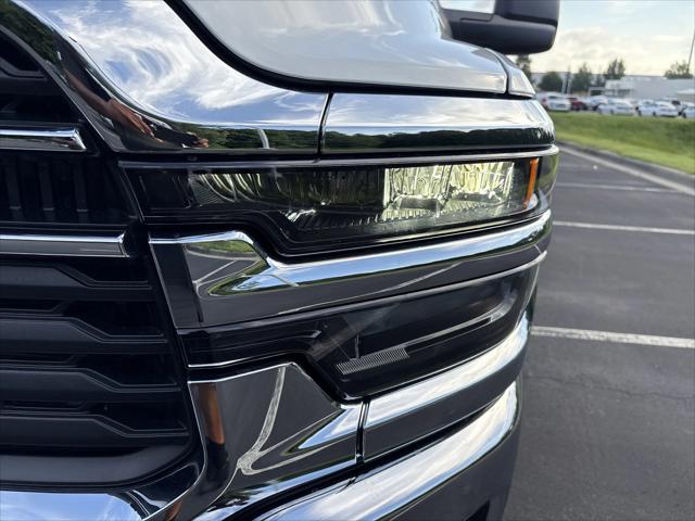 2025 Ram 2500 Tradesman Crew Cab 4x4 8' Box