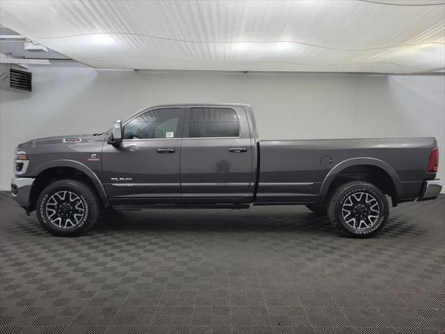 2025 RAM Ram 3500 RAM 3500 LIMITED CREW CAB 4X4 8 BOX