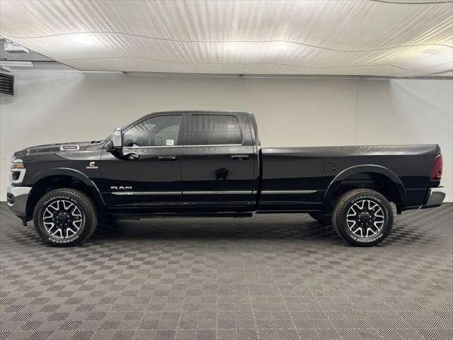 2025 RAM Ram 3500 RAM 3500 LIMITED CREW CAB 4X4 8 BOX