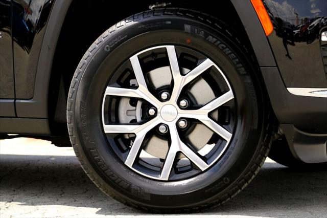 2025 Jeep Grand Cherokee GRAND CHEROKEE L LIMITED 4X2