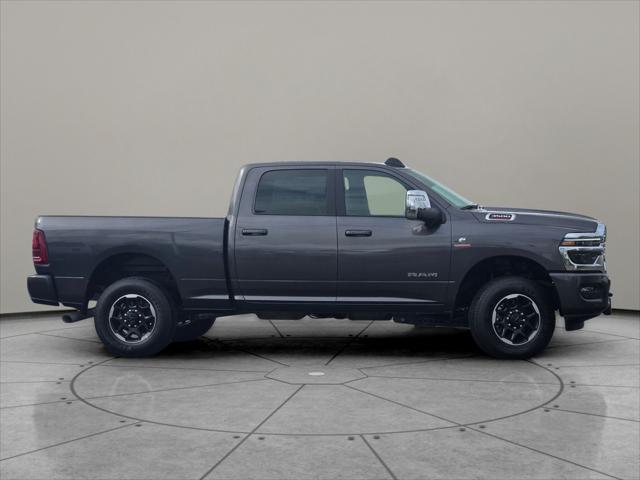 2025 RAM Ram 3500 RAM 3500 LARAMIE CREW CAB 4X4 64 BOX
