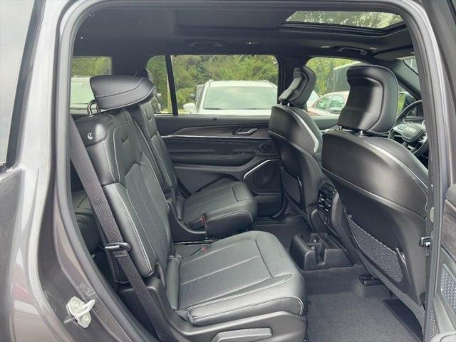2025 Jeep Grand Cherokee Overland 4x4