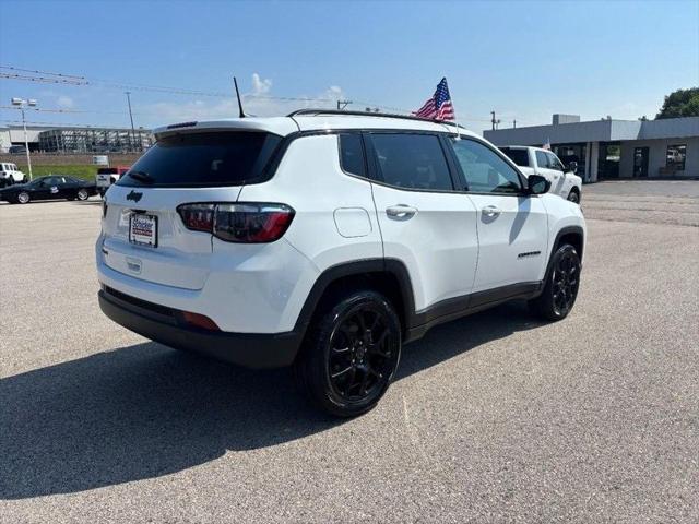2025 Jeep Compass COMPASS LATITUDE 4X4