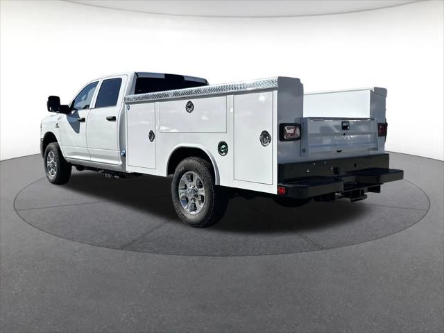 2025 RAM Ram 3500 Chassis Cab RAM 3500 TRADESMAN CREW CAB CHASSIS 4X4 60 CA