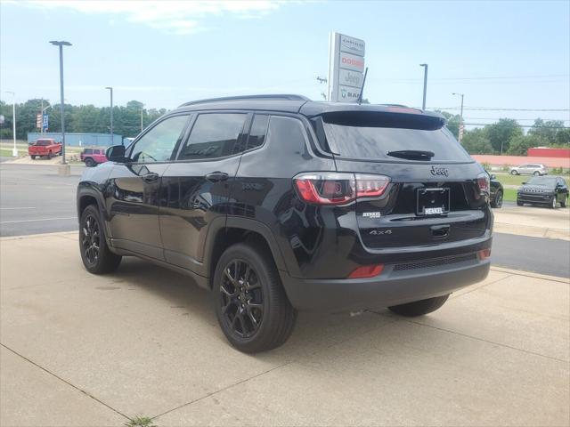 2025 Jeep Compass COMPASS LATITUDE 4X4
