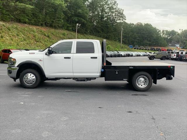 2025 RAM Ram 3500 Chassis Cab RAM 3500 TRADESMAN CREW CAB CHASSIS 4X4 60 CA