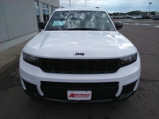 2025 Jeep Grand Cherokee GRAND CHEROKEE L ALTITUDE 4X4