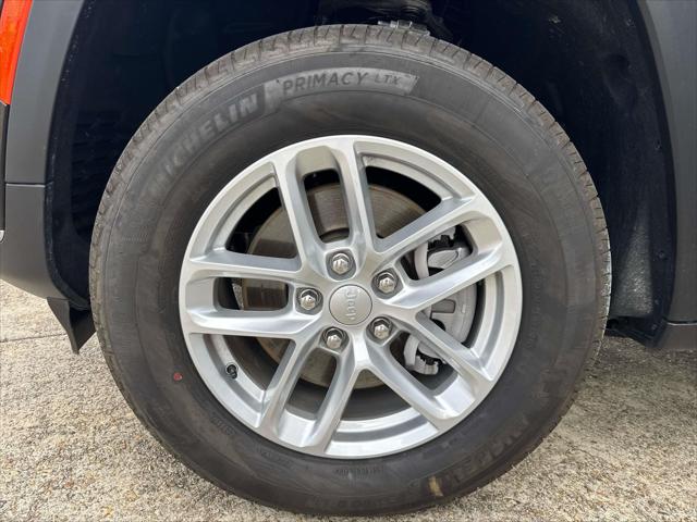2025 Jeep Grand Cherokee GRAND CHEROKEE L LAREDO X 4X2