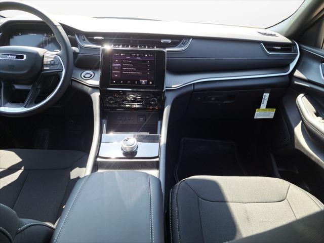 2025 Jeep Grand Cherokee GRAND CHEROKEE L LAREDO X 4X2