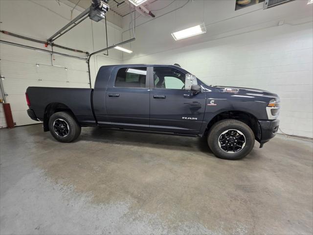 2025 RAM Ram 3500 RAM 3500 LARAMIE MEGA CAB 4X4 64 BOX 2025 RAM Ram 3500 RAM 3500 LARAMIE MEGA CAB 4X4 64 BOX