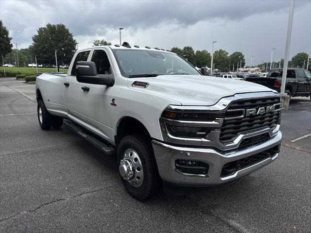 2025 RAM Ram 3500 RAM 3500 TRADESMAN CREW CAB 4X4 8 BOX