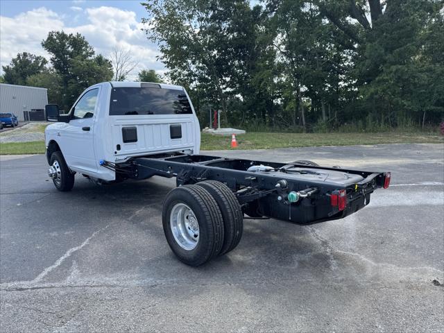 2025 RAM 3500 Chassis RAM 3500 TRADESMAN CHASSIS REGULAR CAB 4X4 84 CA