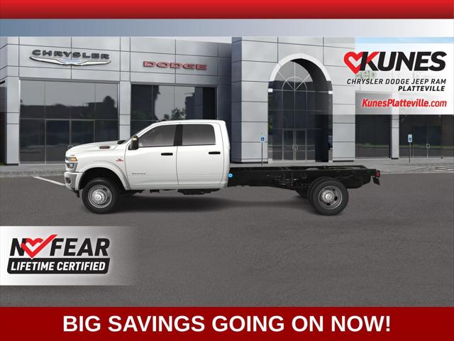 2025 RAM Ram 5500 Chassis Cab RAM 5500 BIG HORN CHASSIS CREW CAB 4X4 84 CA