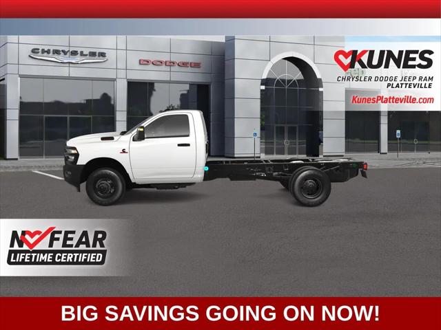 2025 RAM Ram 3500 Chassis Cab RAM 3500 TRADESMAN CHASSIS REGULAR CAB 4X4 84 CA