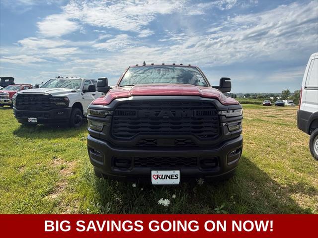 2025 RAM 3500 Chassis RAM 3500 TRADESMAN CHASSIS REGULAR CAB 4X4 84 CA