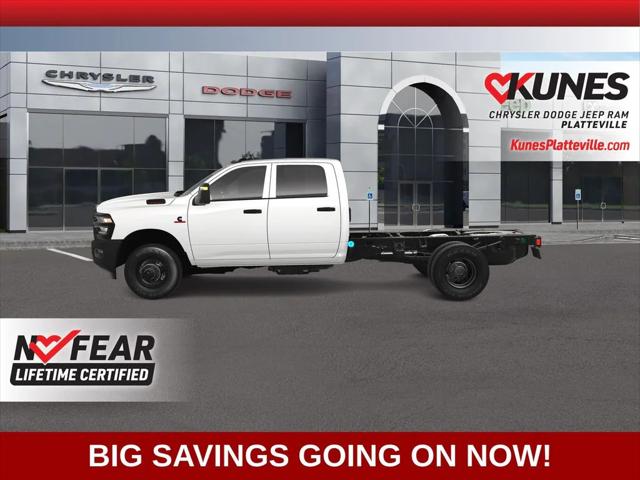 2025 RAM Ram 3500 Chassis Cab RAM 3500 TRADESMAN CREW CAB CHASSIS 4X4 60 CA