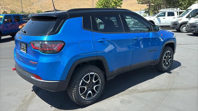 2025 Jeep Compass COMPASS TRAILHAWK 4X4