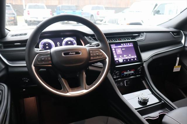 2025 Jeep Grand Cherokee GRAND CHEROKEE L LAREDO 4X2