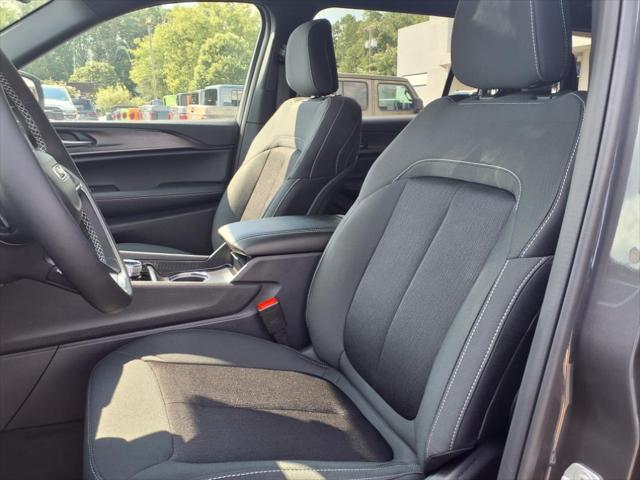 2025 Jeep Grand Cherokee GRAND CHEROKEE L LAREDO X 4X2