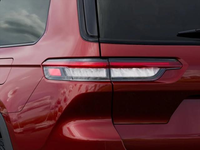 2025 Jeep Grand Cherokee Altitude X 4x2