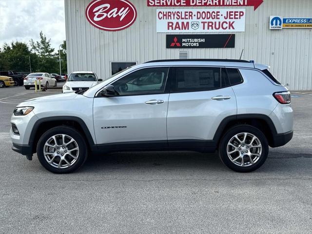 2024 Jeep Compass COMPASS LATITUDE LUX 4X4