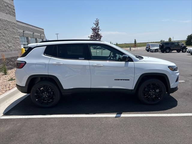 2025 Jeep Compass COMPASS LATITUDE 4X4